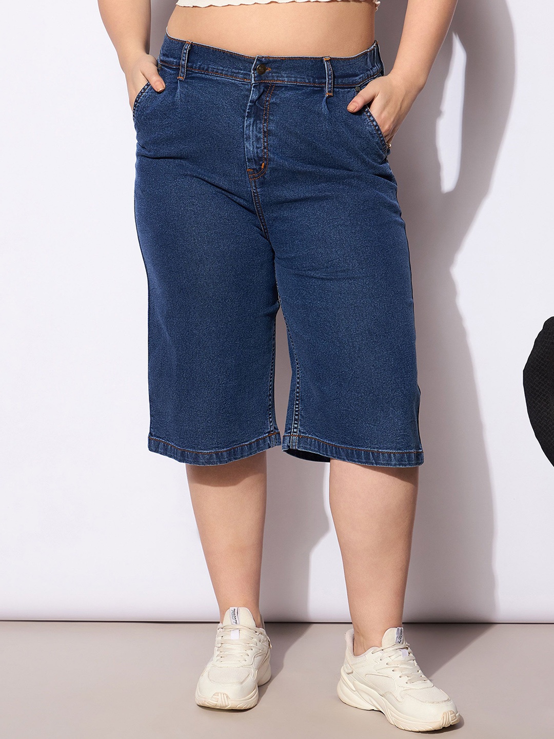 

SASSAFRAS Curve Women Mid-Rise Denim Shorts, Blue