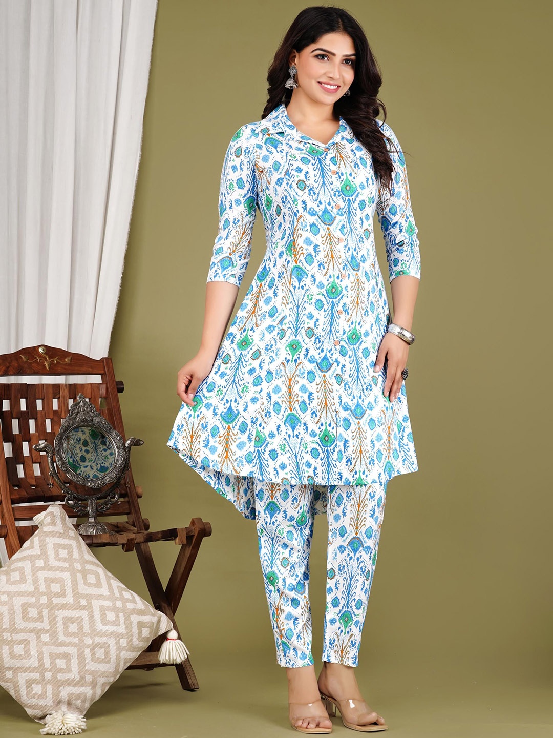 

Moda Rapido Floral Printed Shirt Collar Raw Silk Tunic With Trousers, White