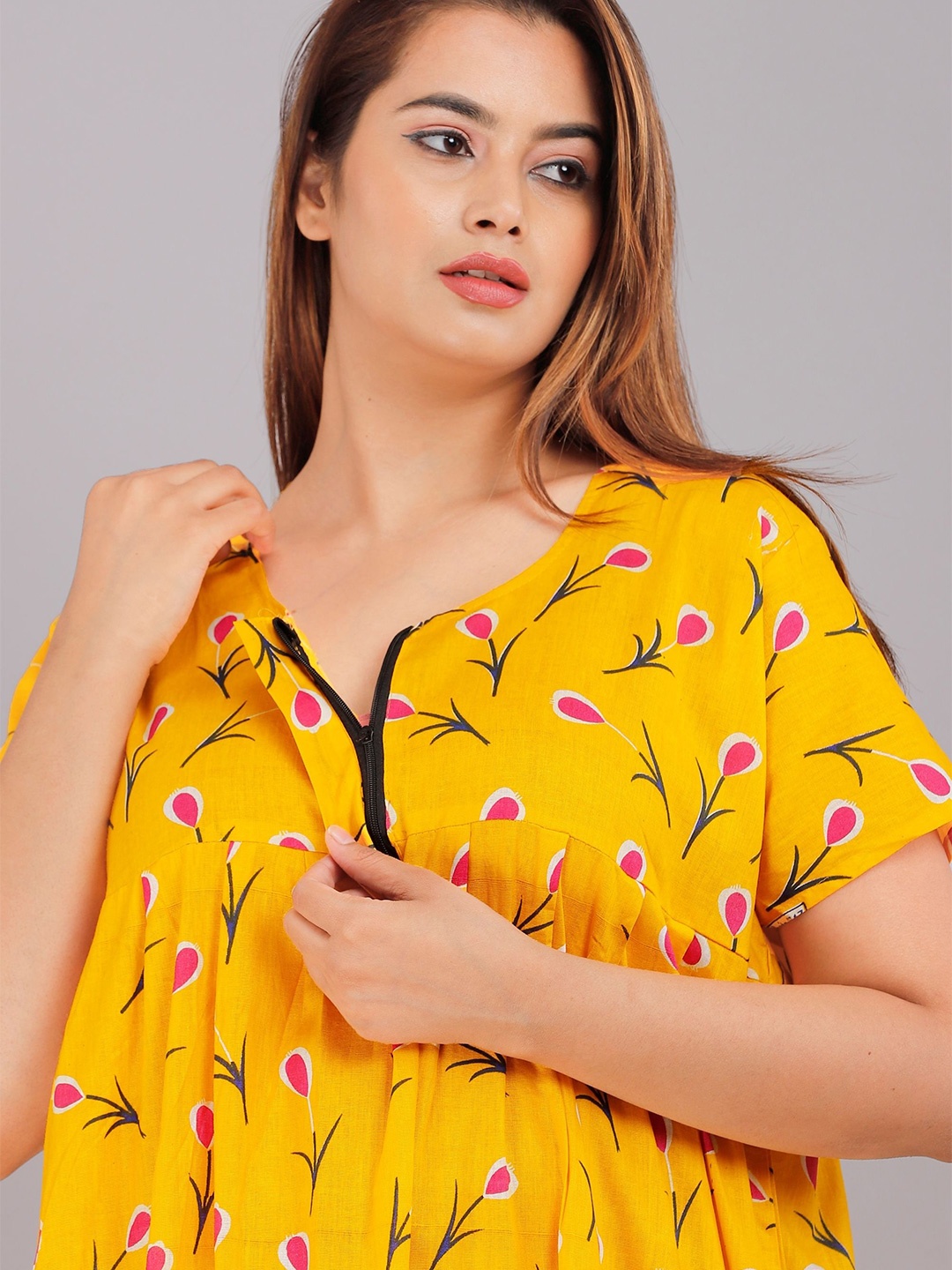 

PR PINK ROYAL Women Printed Pure Cotton Maxi Nightdress, Yellow