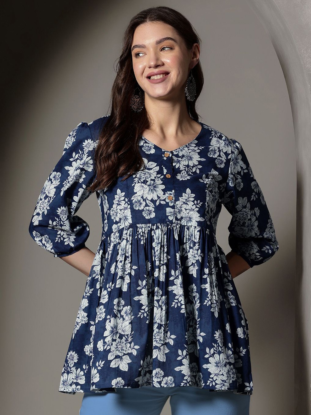 

JANAKDULARI CREATION Women Floral Printed V-Neck Cotton Top, Navy blue