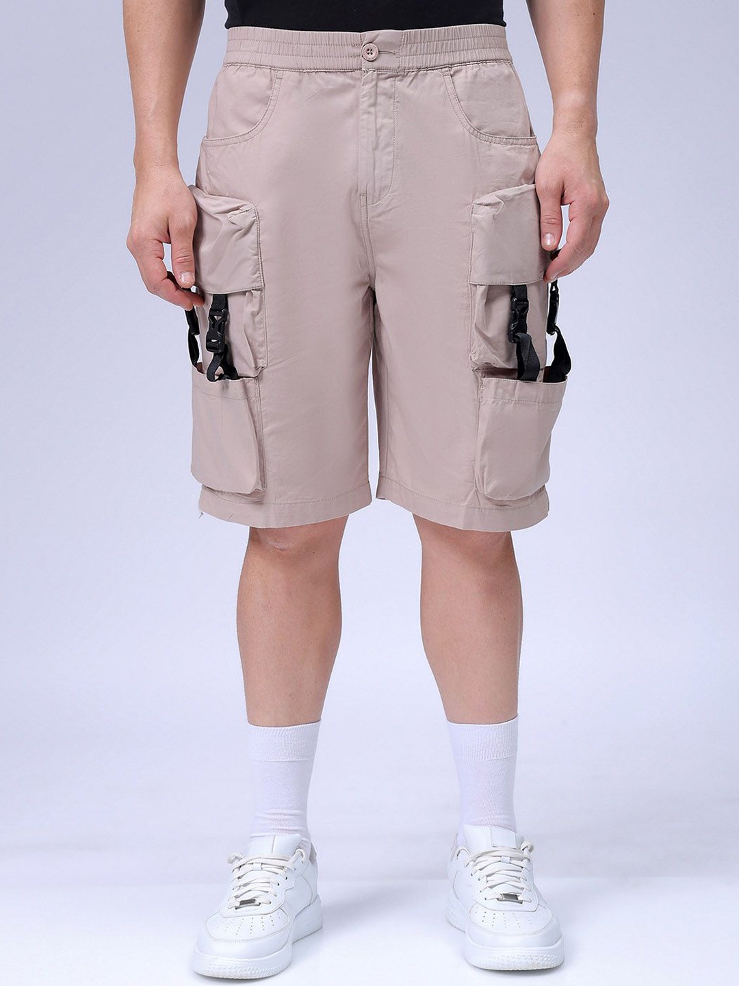

The Indian Garage Co Men Relaxed Fit Pure Cotton Utility Cargo Shorts, Khaki