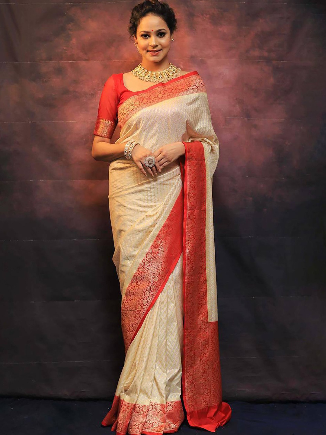 

Anjaneya Sarees Woven Design Zari Silk Blend Banarasi Saree, Beige