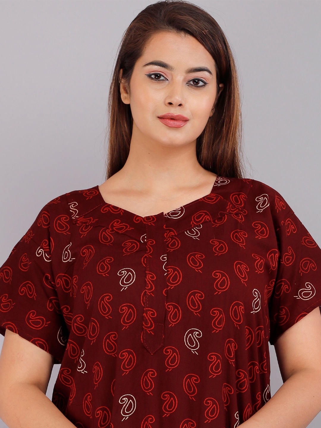 

PR PINK ROYAL Women Printed Pure Cotton Maxi Nightdress, Maroon