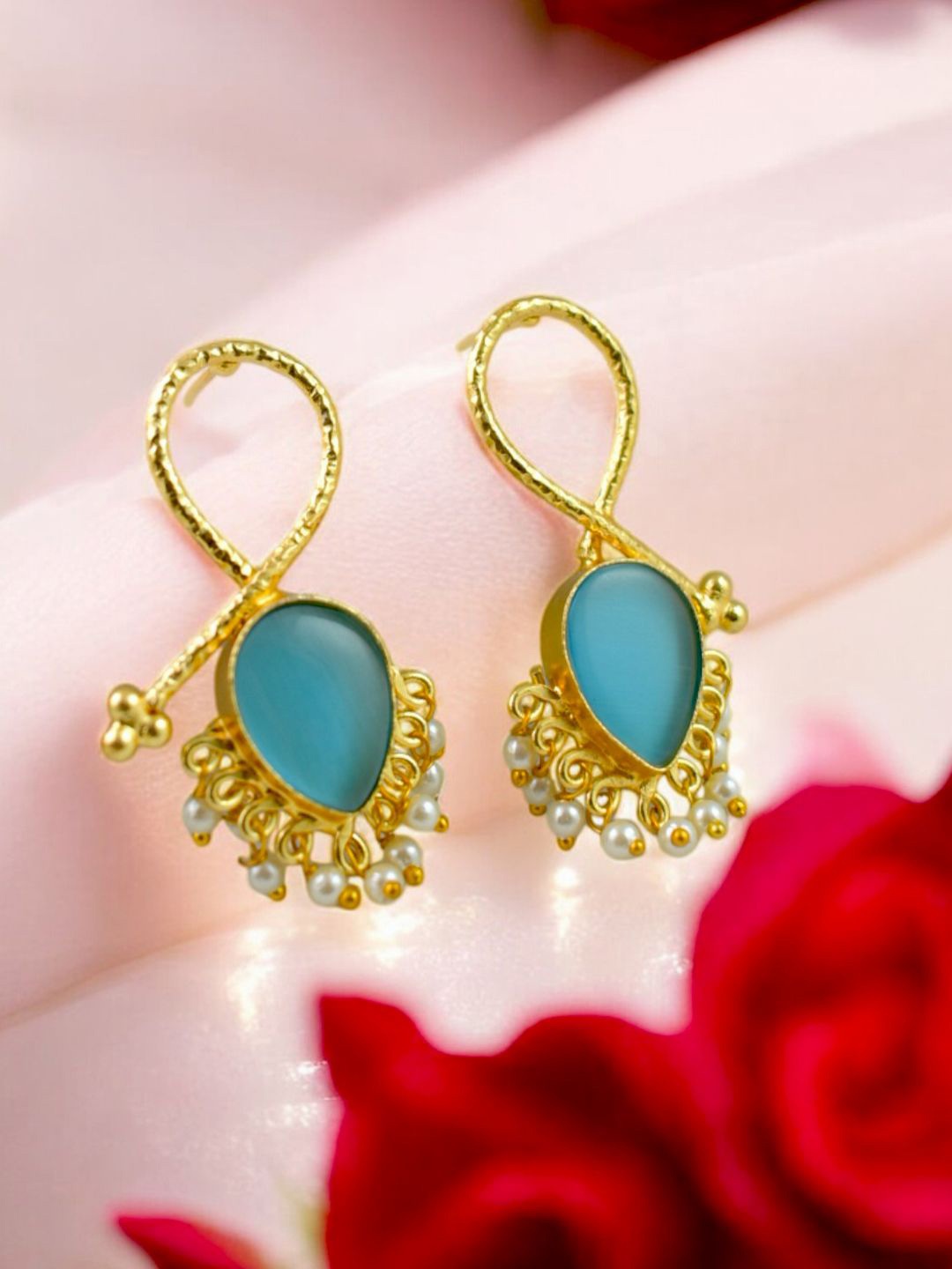 

TISHUL JEWELS Gold-Plated Artificial Stone Studded And Pearls Beaded Drop Earrings