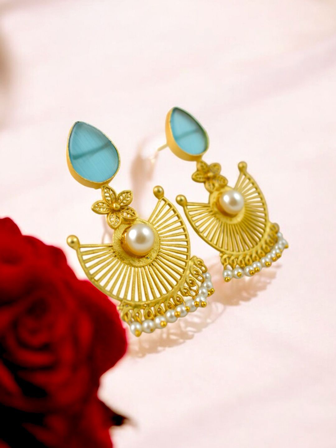 

TISHUL JEWELS Gold-Plated Artificial Stone Studded And Pearls Beaded Drop Earrings