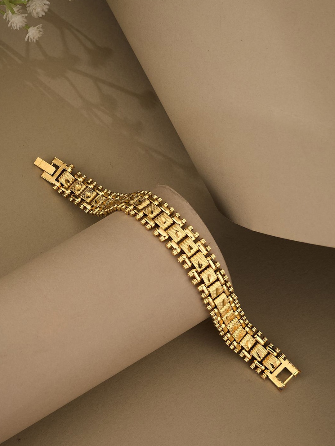 

ATIBELLE Gold-Plated Interlocked Link Bracelet