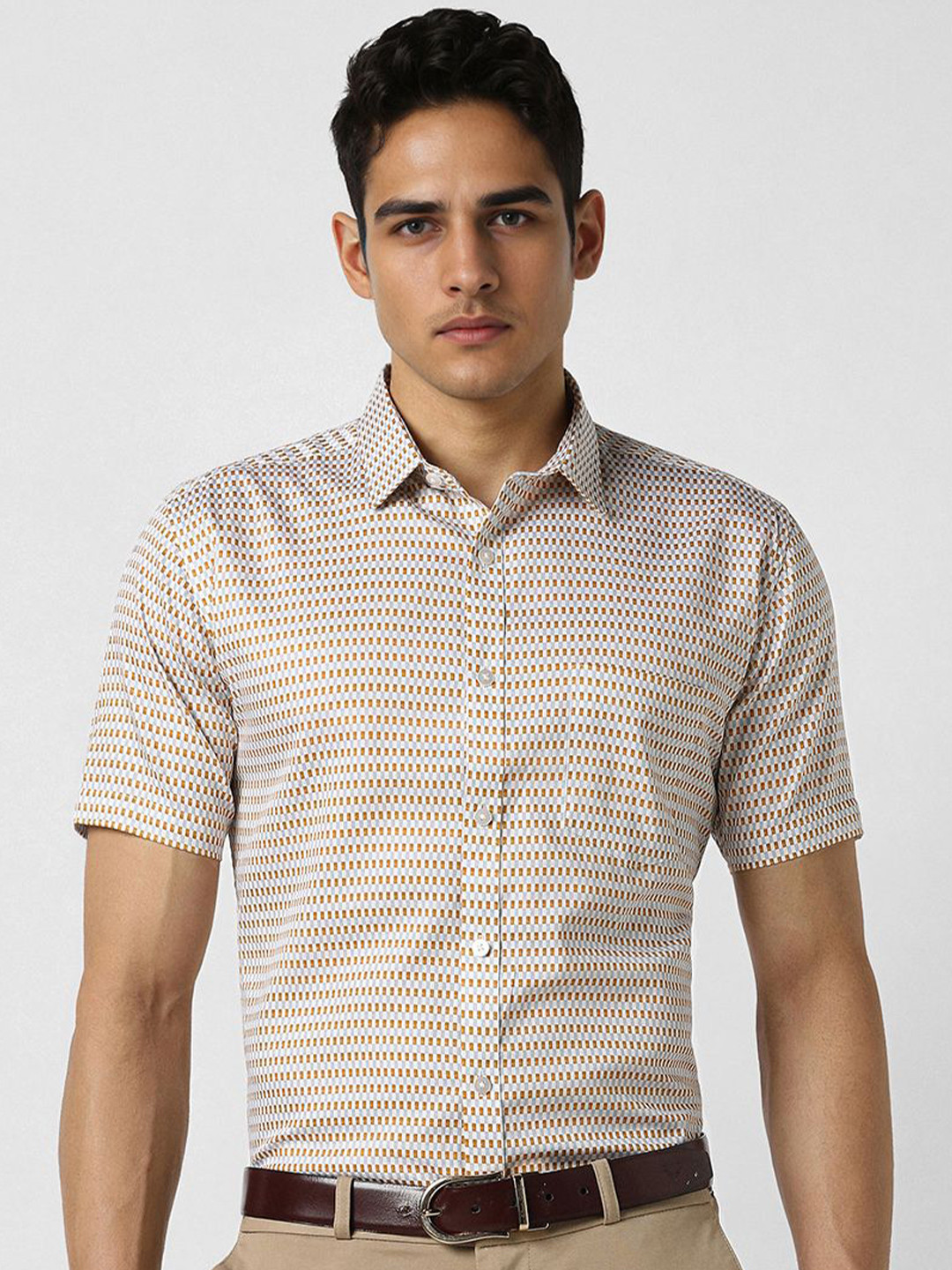 

V Dot Men Slim Fit Spread Collar Geometric Printed Cotton Formal Shirt, White