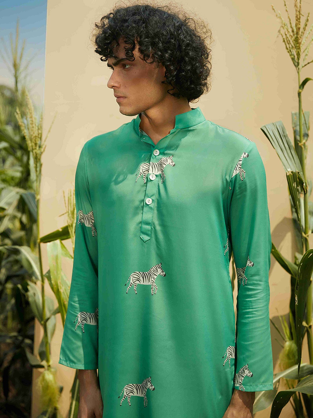 

Eleven Brothers Animal Printed Mandarin Collar Pure Silk Straight Kurta, Green