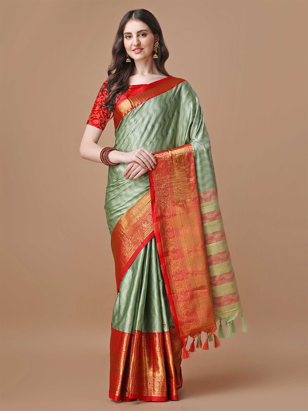 

DIVASTRI Women Woven Design Zari Bhagalpuri Saree, Green