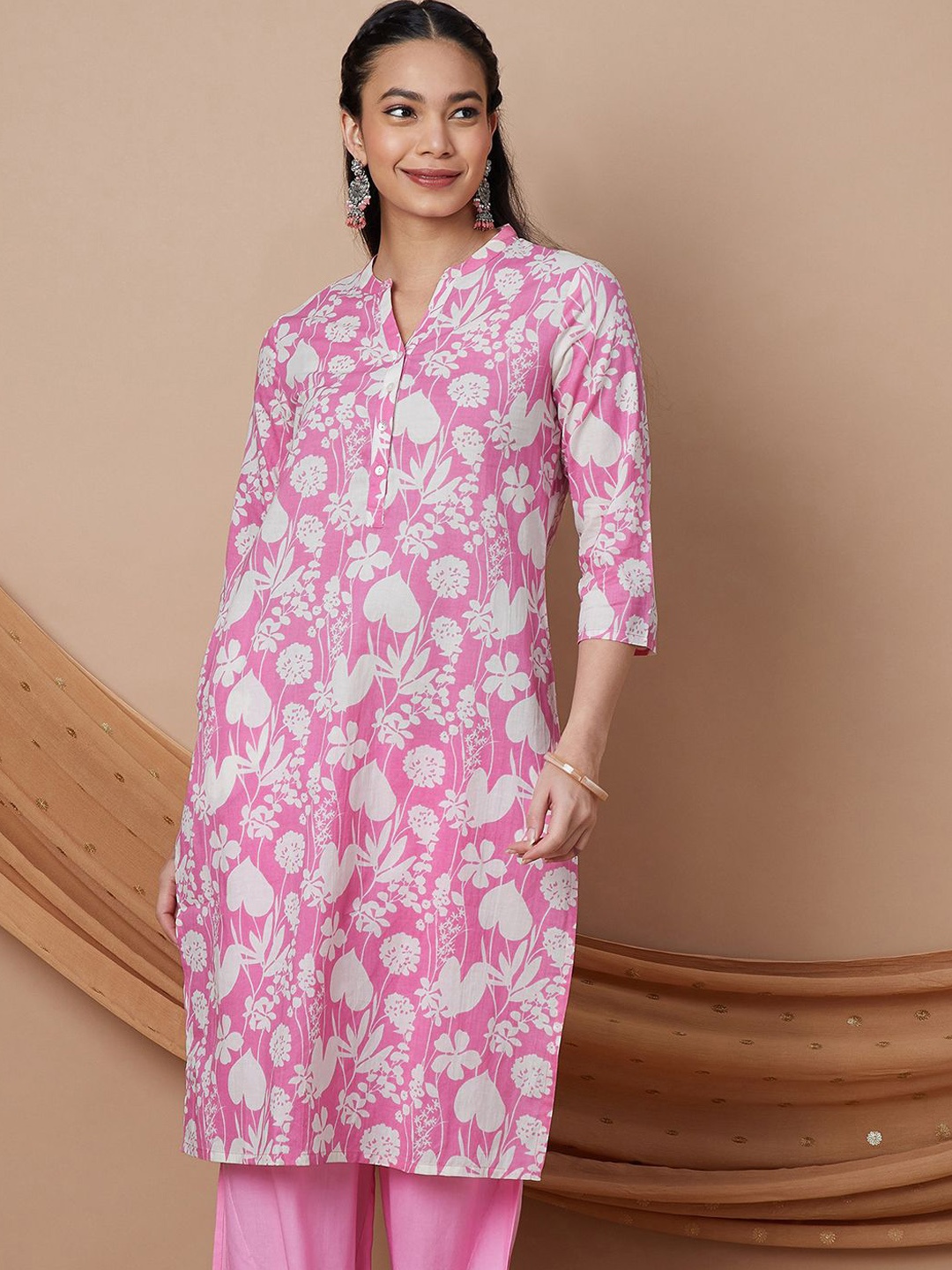 

Melange by Lifestyle Floral Printed Mandarin Collar Straight Pure Cotton Kurta, Pink