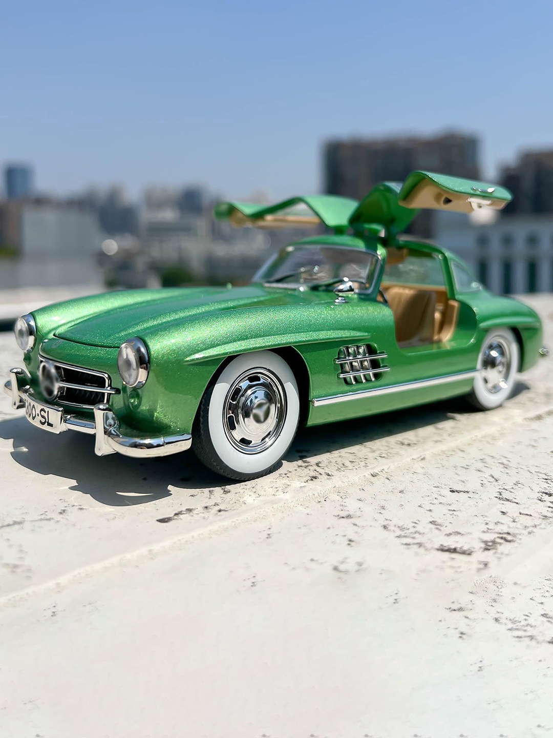 

UKAXA Vintage Sl 300 Toy Car, Green