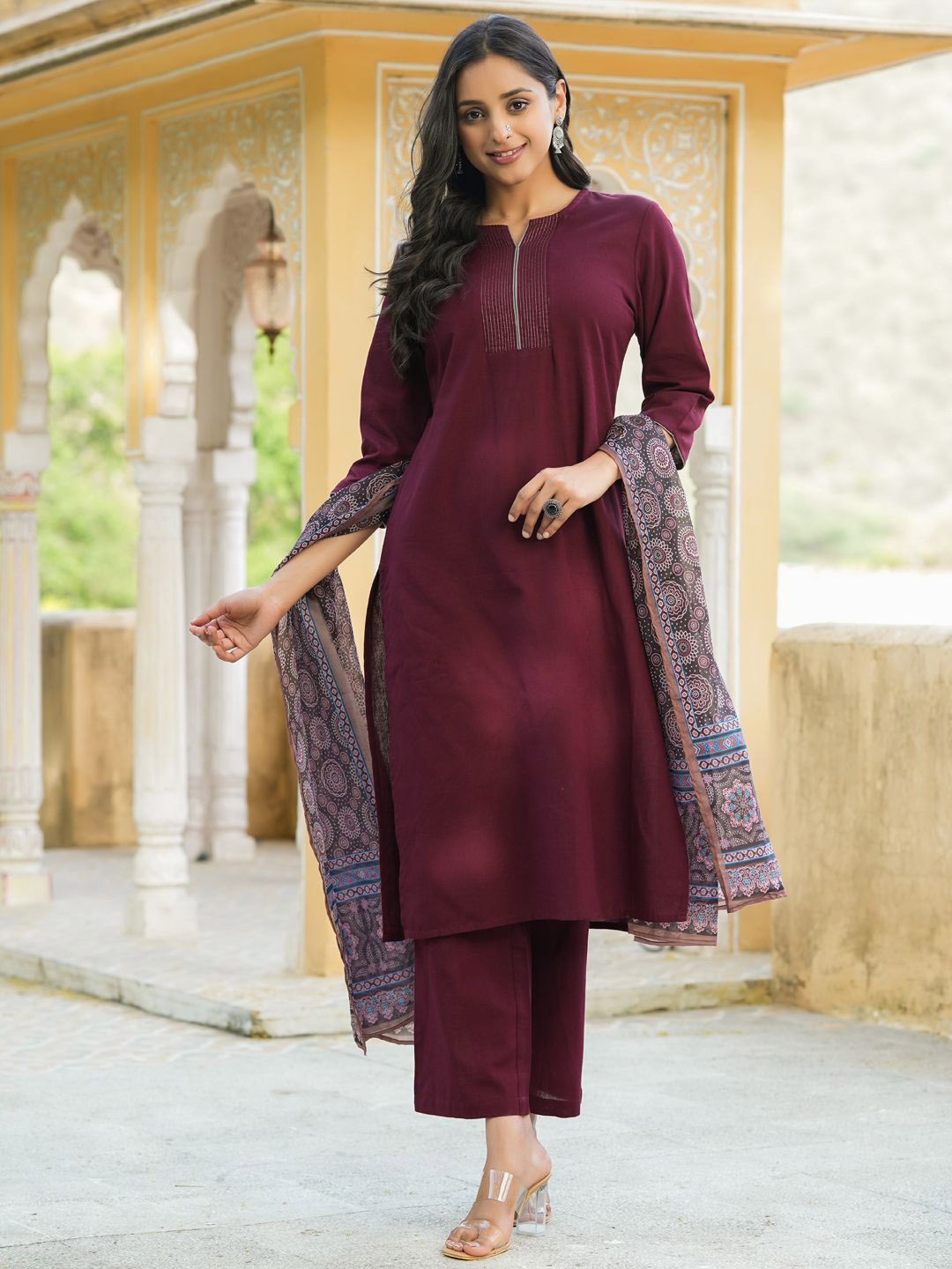 

Sangria Round Neck Kurta Sets, Burgundy