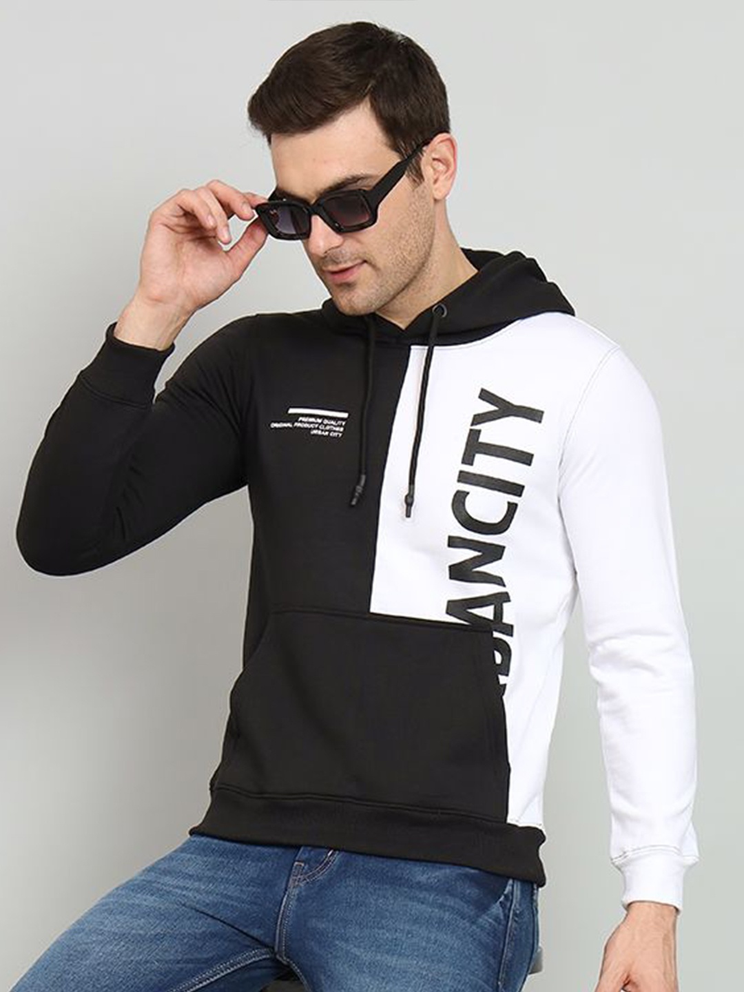

OGEN Men Colourblocked Hooded Sweatshirt, Black