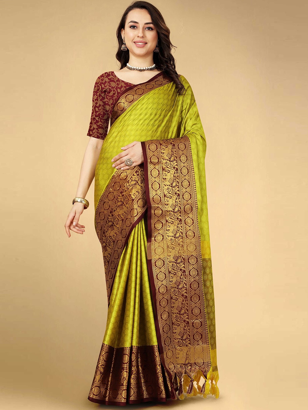 

DIVASTRI Woven Design Zari Banarasi Saree, Green