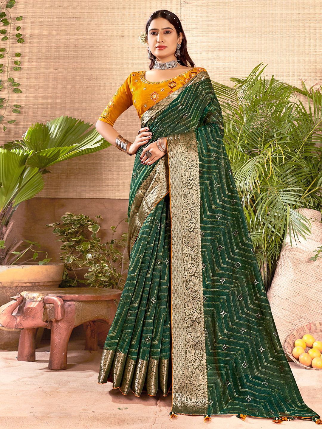 

LeeliPeeri Designer Woven Design Zari Saree, Green
