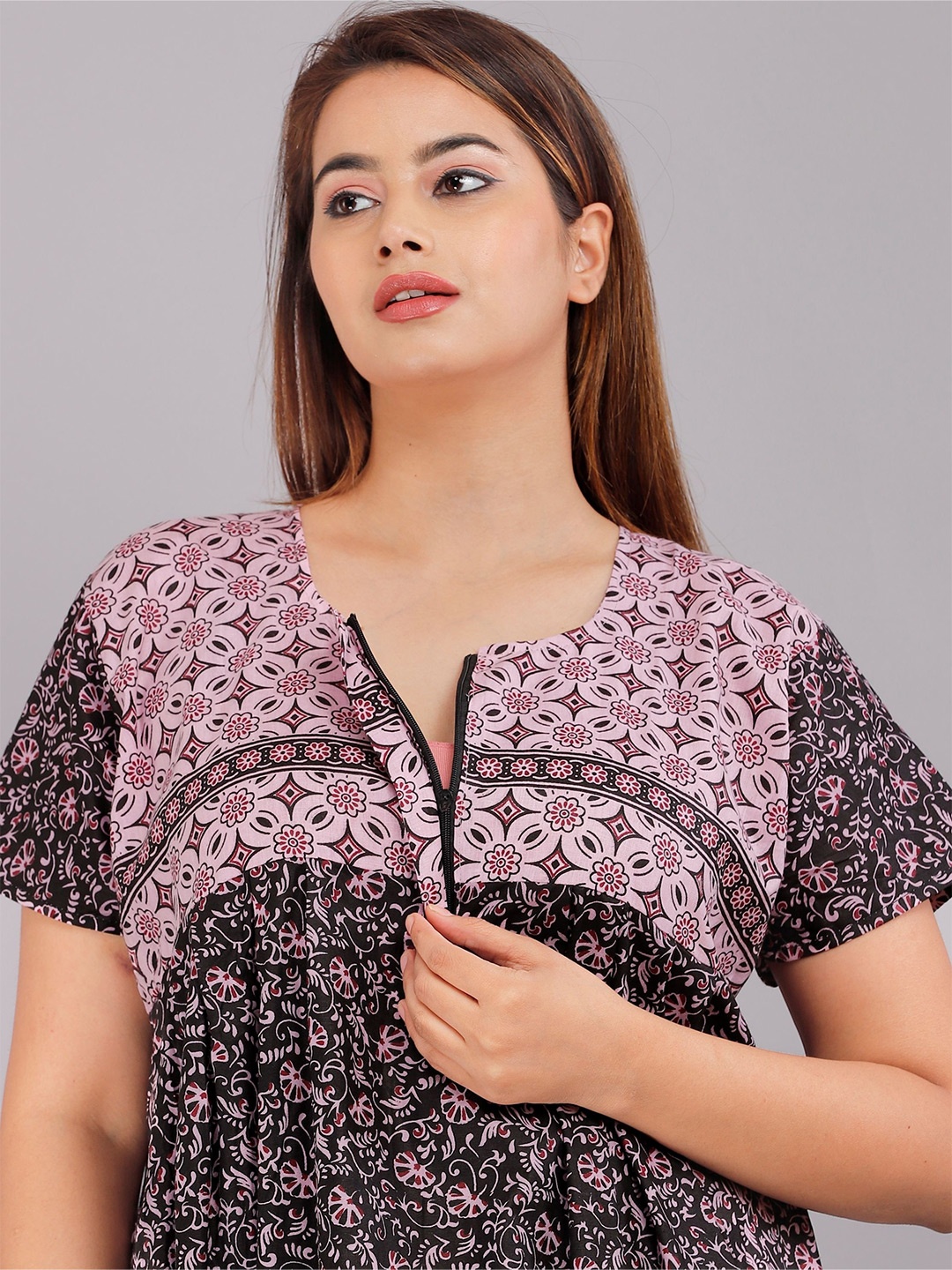 

PR PINK ROYAL Women Printed Pure Cotton Maxi Nightdress
