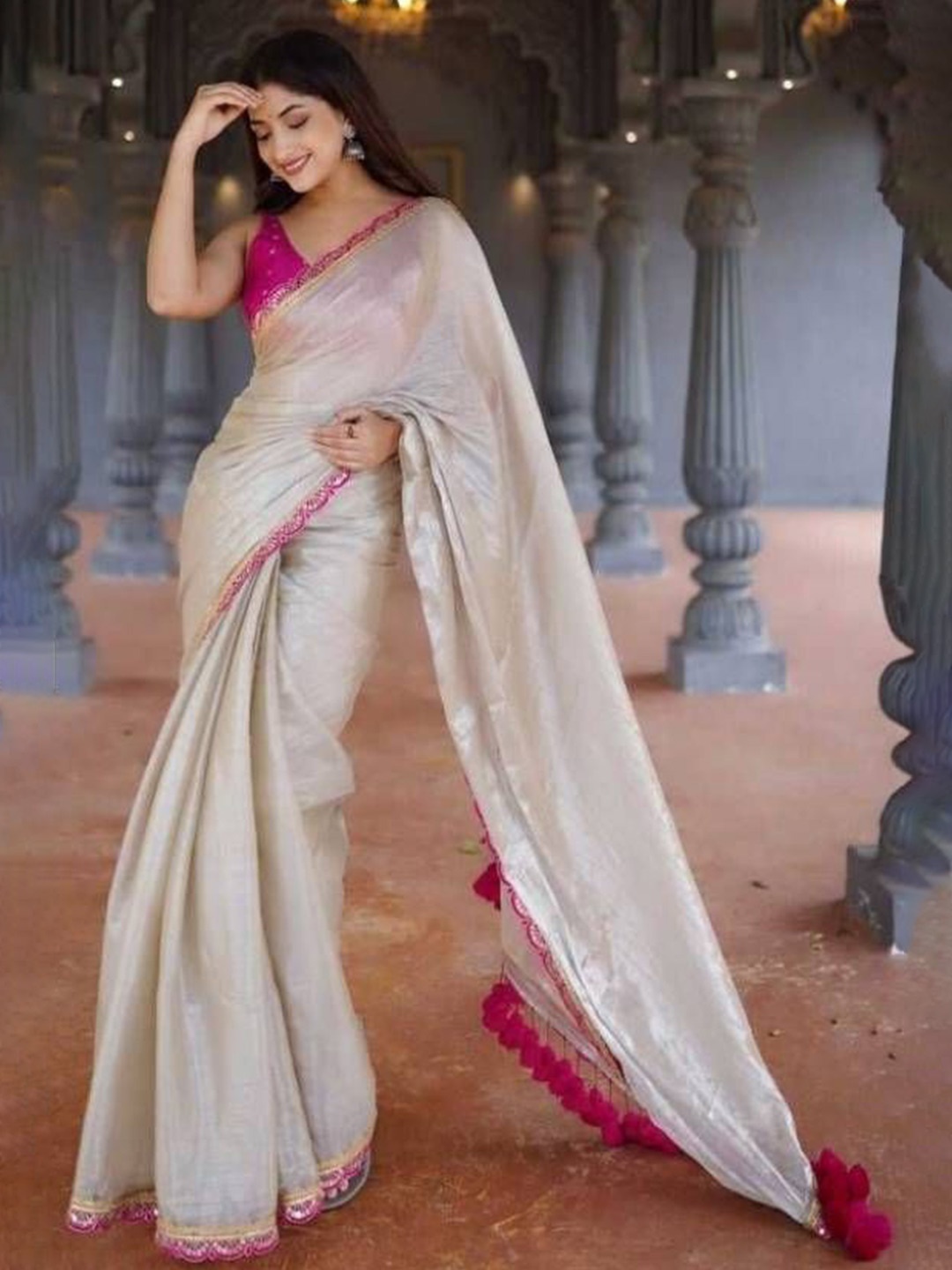

Sitanjali Embroidered Tissue Maheshwari Saree, Beige
