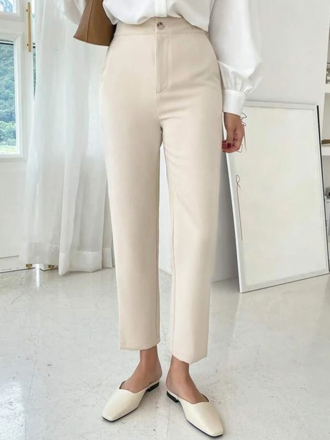 

FNOCKS Women Relaxed Straight Leg Straight Fit High-Rise Trousers, Cream