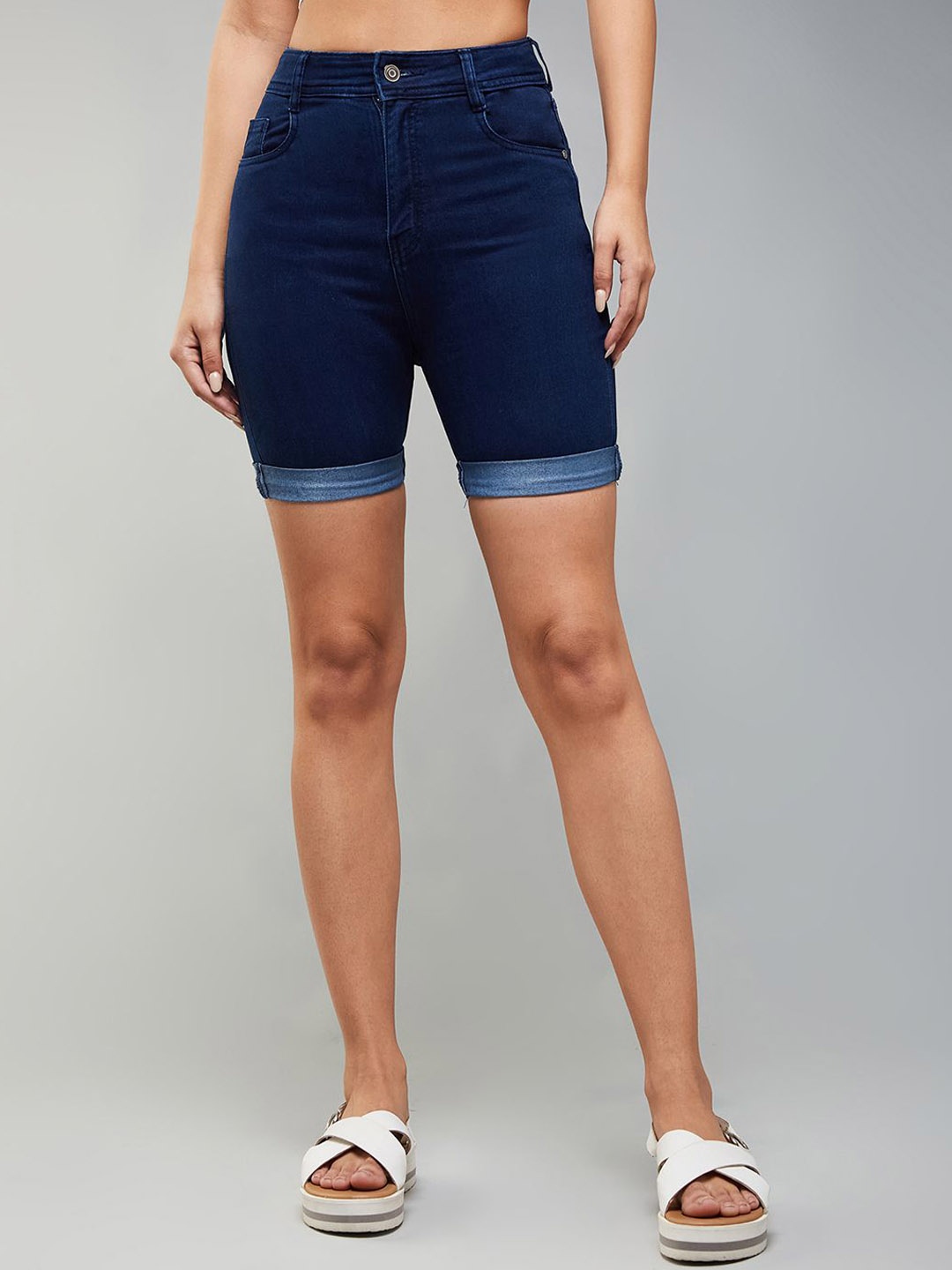 

DOLCE CRUDO Women Skinny Fit High-Rise Denim Shorts, Navy blue