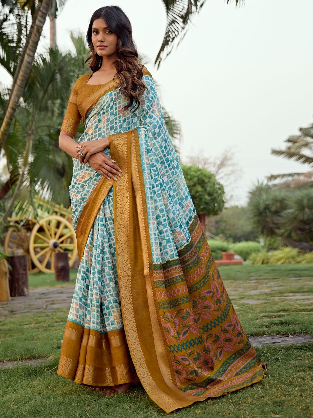 

CHUDIYA Zari Pure Silk Saree, Beige