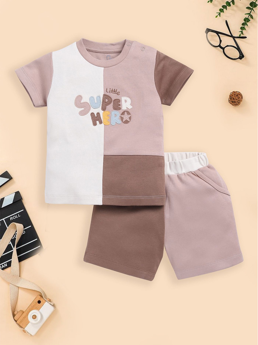 

BABY GO Boys Colourblocked Round Neck T-Shirt With Shorts, Brown