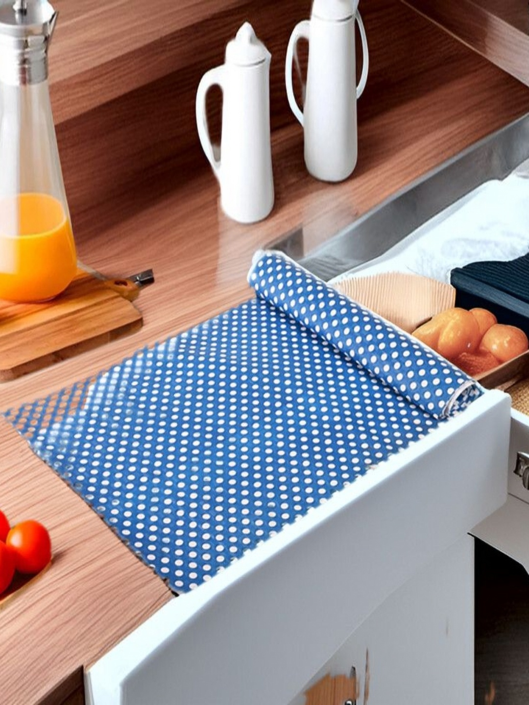 

REVEXO Blue & White Printed Water-Resistant Shelf Liner