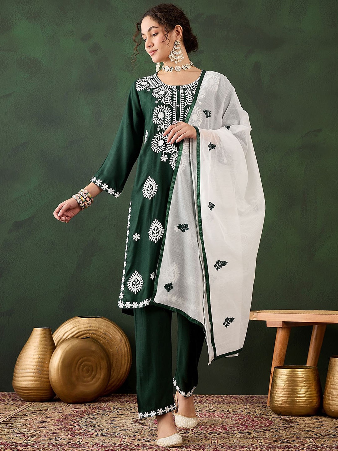 

HERE&NOW Floral Embroidered Straight Thread Work Kurta With Salwar And Dupatta, Green