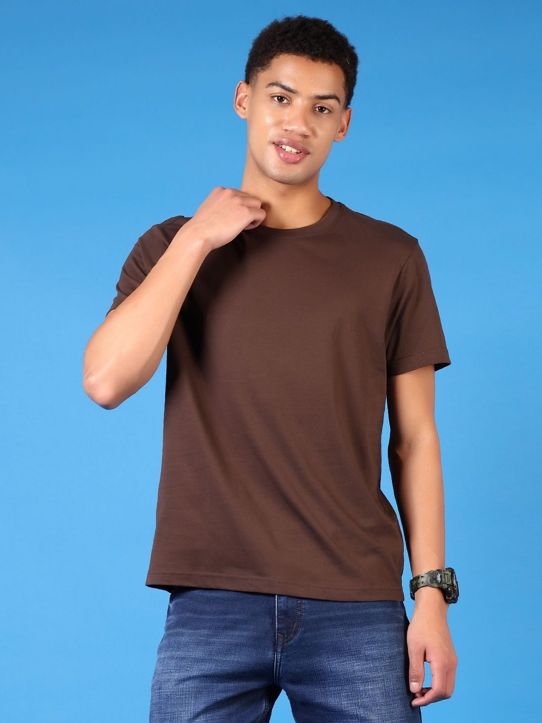 

V-Mart Men Solid Round Neck Cotton T-shirt, Brown