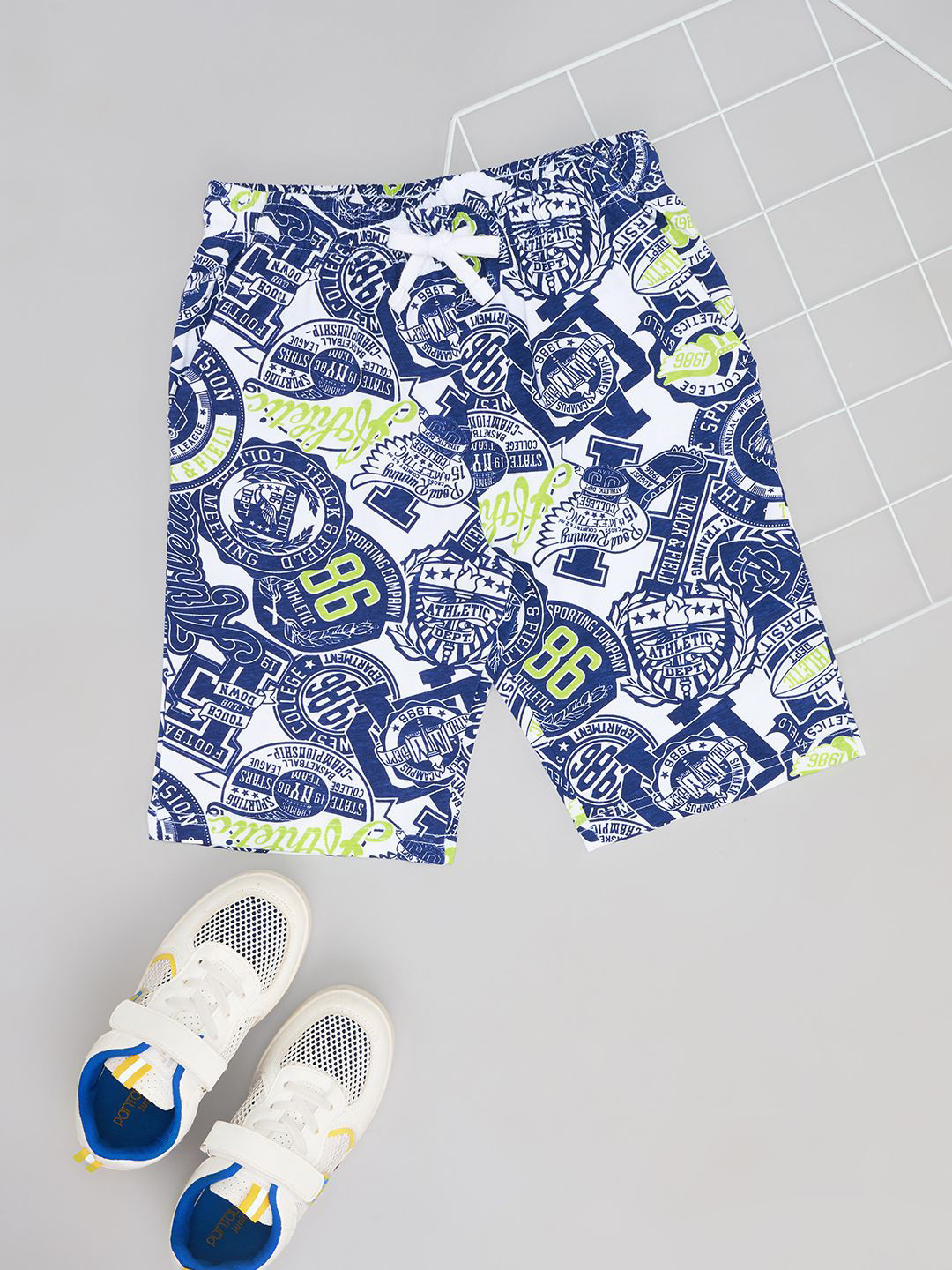 

Pantaloons Junior Boys Printed Mid-Rise Cotton Shorts, White