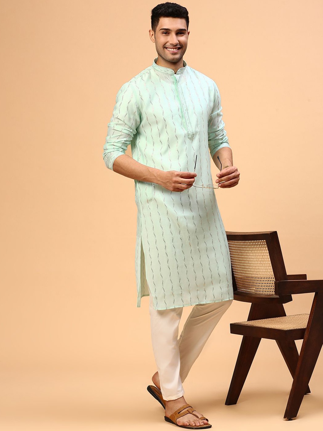 

CS EL Men Thread Work Jacquard Kurta, Green