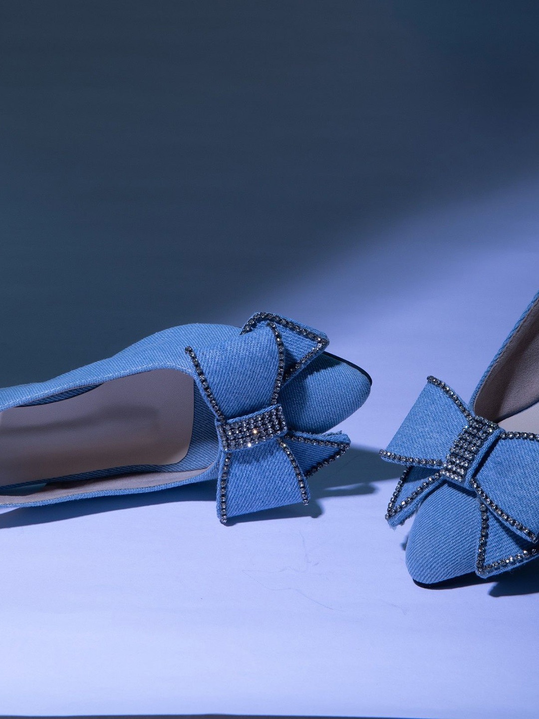 

Schon Zapato Women Embellished Dazzling Denim with Bows, Blue