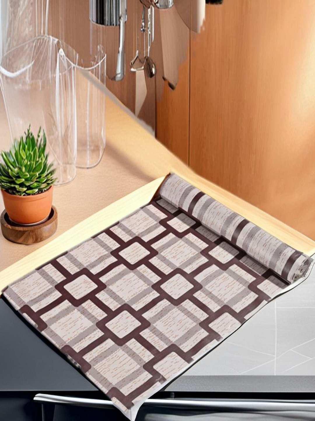 

REVEXO Black & White Printed Water-Resistant Shelf Liner