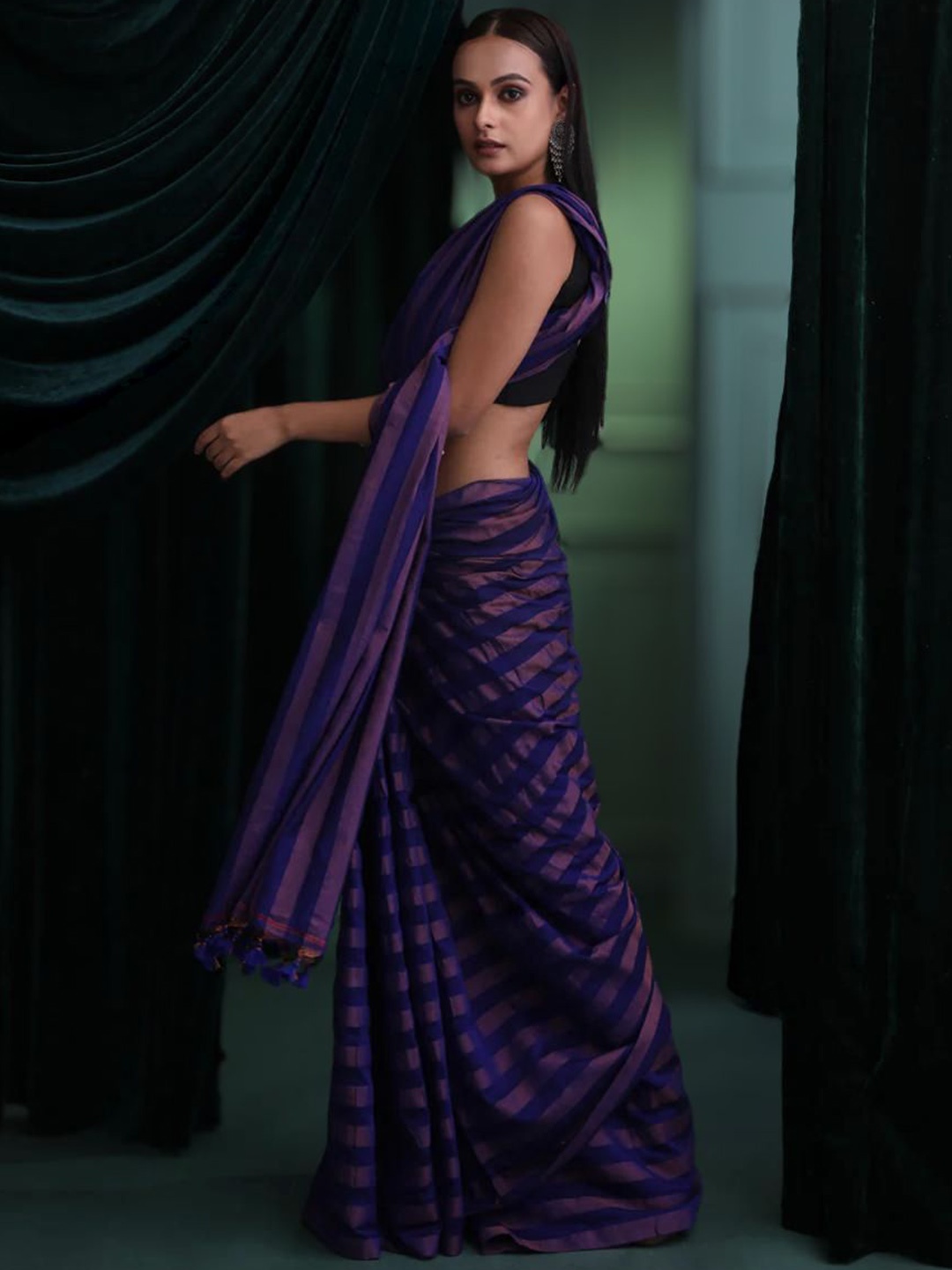 

SRILOK Striped Pure Cotton Khadi Saree, Purple