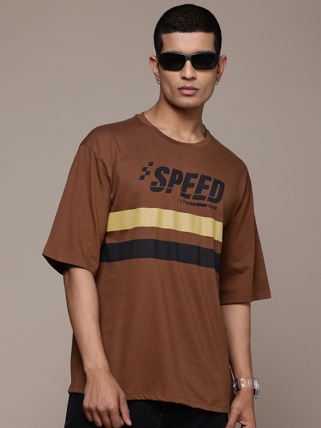 

The Roadster Lifestyle Co. Printed Drop-Shoulder Sleeves Pure Cotton Oversized T-shirt, Brown