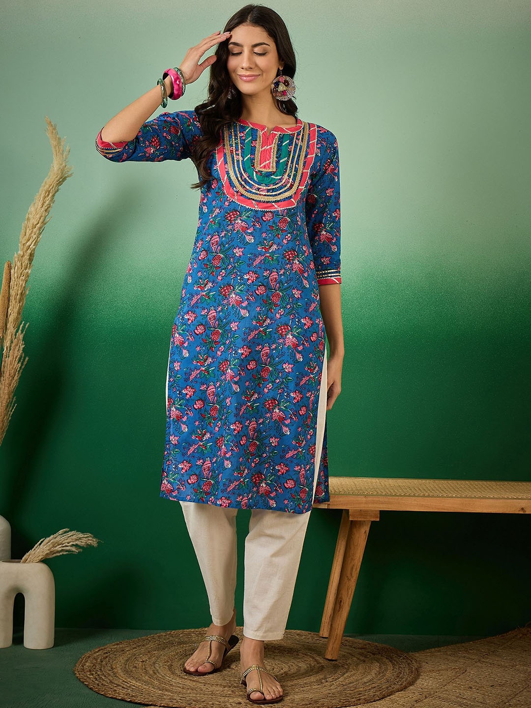 

Sangria Floral Printed Gotta Patti Cotton Kurta, Blue