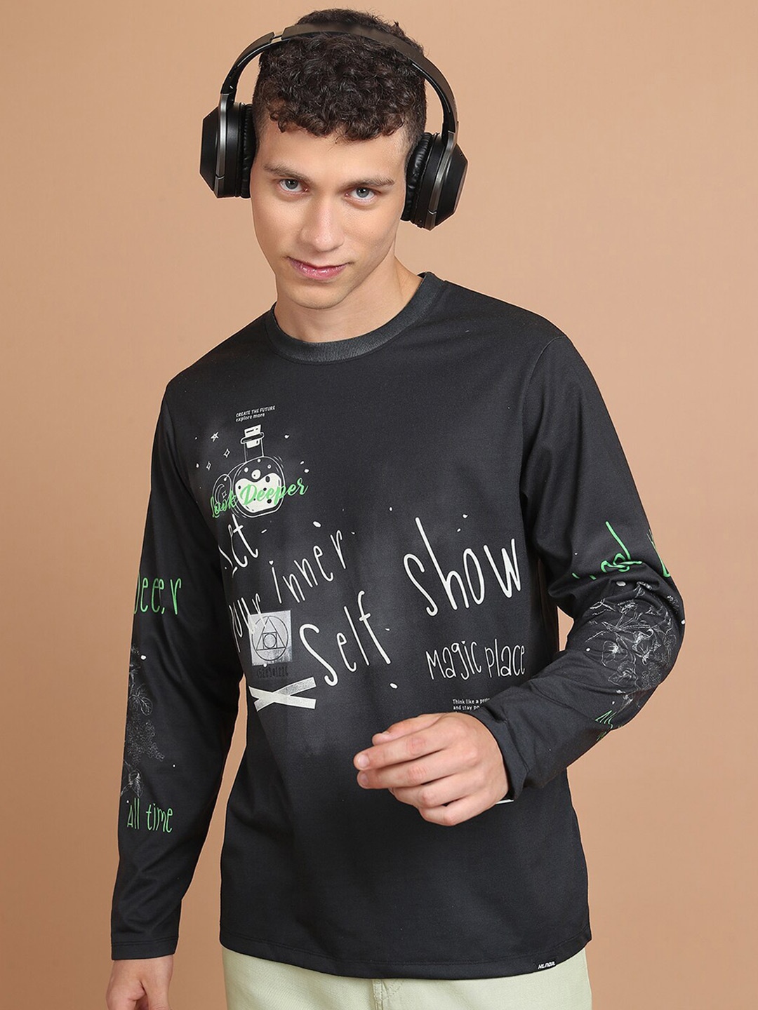 

HIGHLANDER Typography Printed Slim Fit T-shirt, Black
