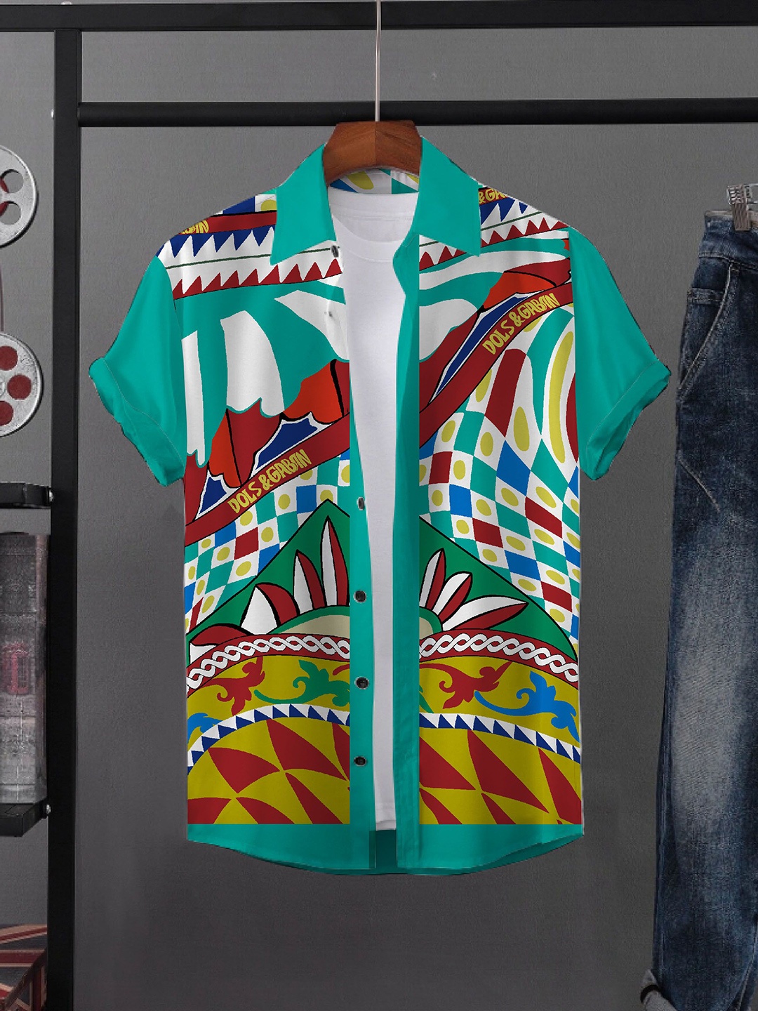 

iCome Men Spread Collar Geometric Printed Casual Shirt, Green