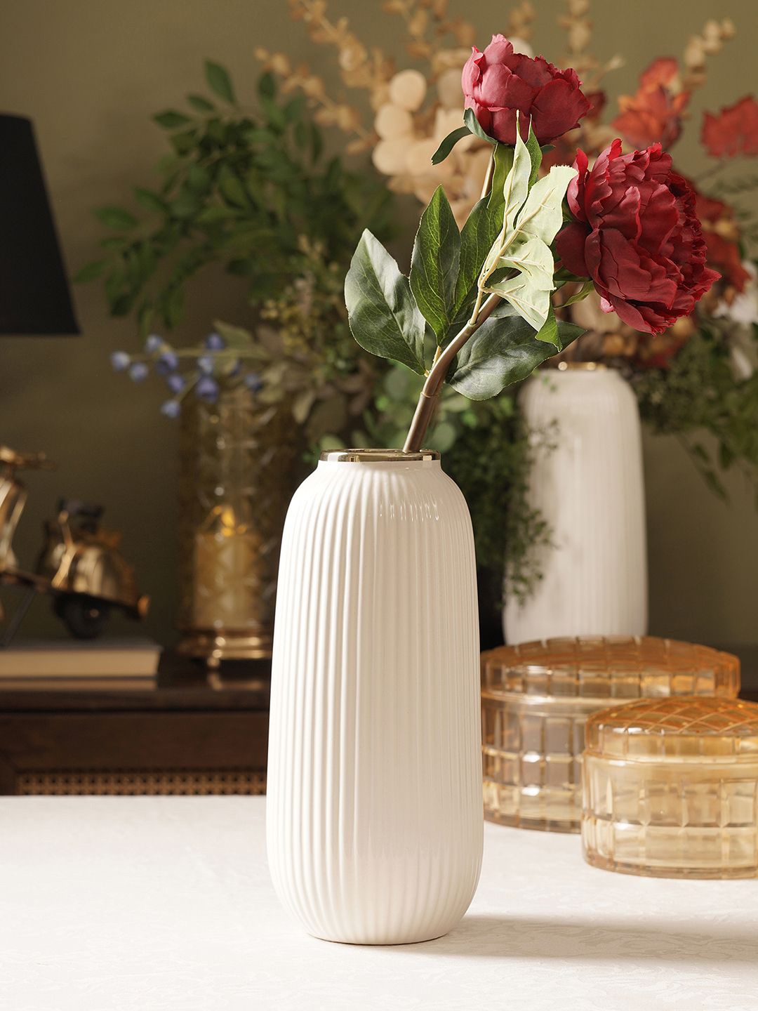 

Pure Home and Living White Ribbed Textured Cylindrical Ceramic Flower Vases
