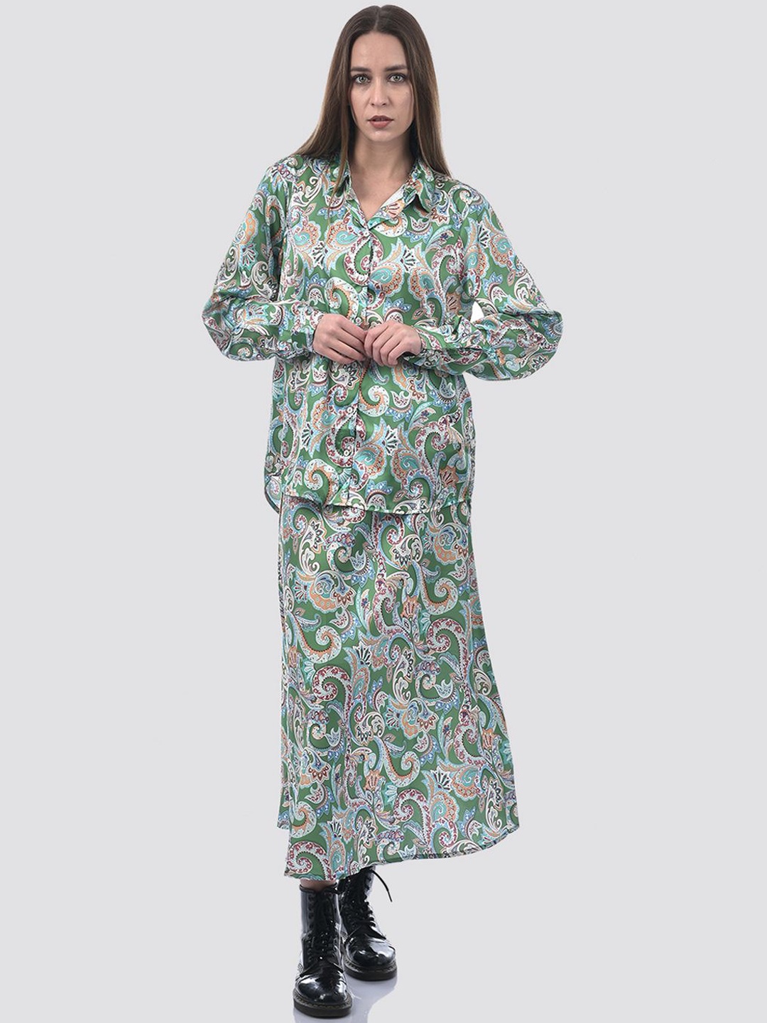 

ONLY Paisley Printed Shirt Collar Cuffed Sleeve Shirt & Skirt, Green