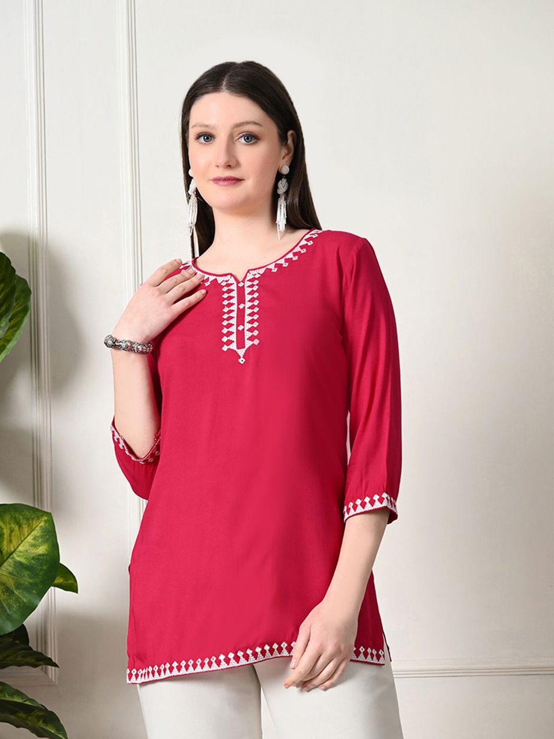 

KALINI Ethnic Motifs Yoke Design Thread Work Thread Work Kurti, Pink