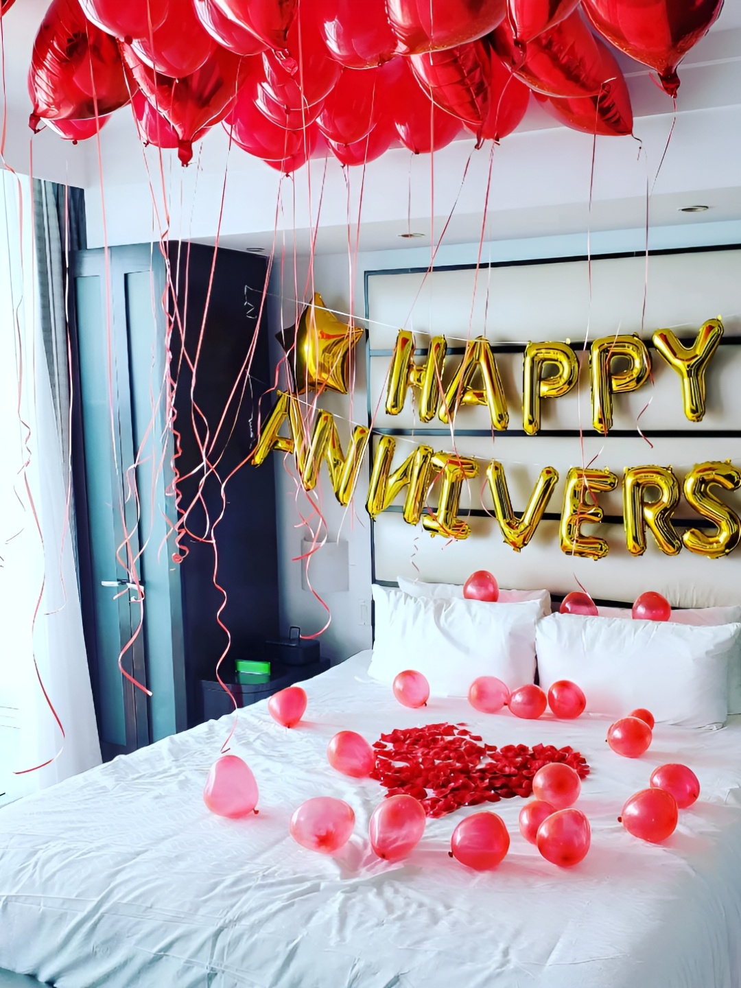 

Special You 31 Pcs Red Anniversary Decorations