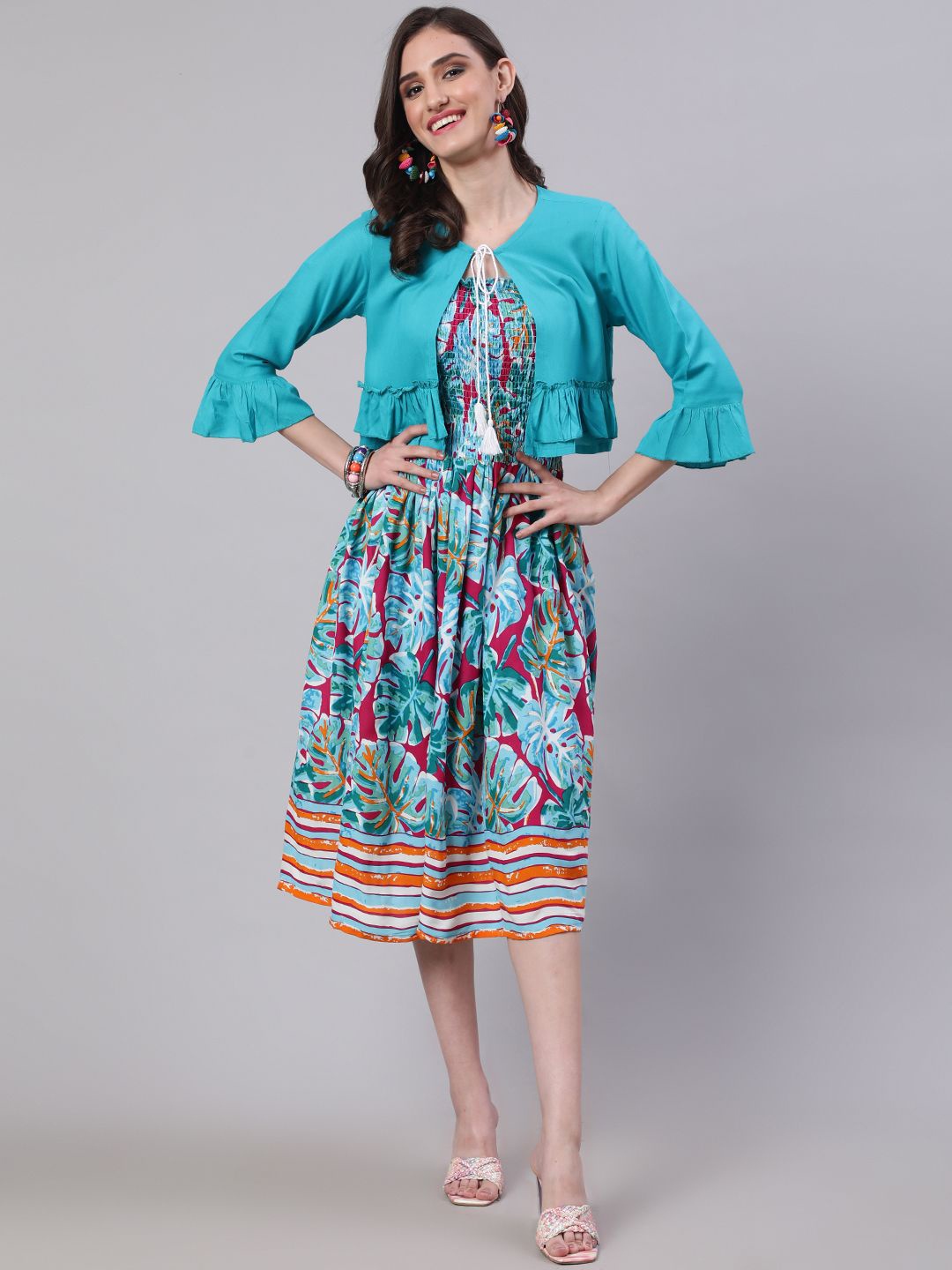 

Viharini Floral Printed Round Neck Anarkali Kurta With Jacket, Blue
