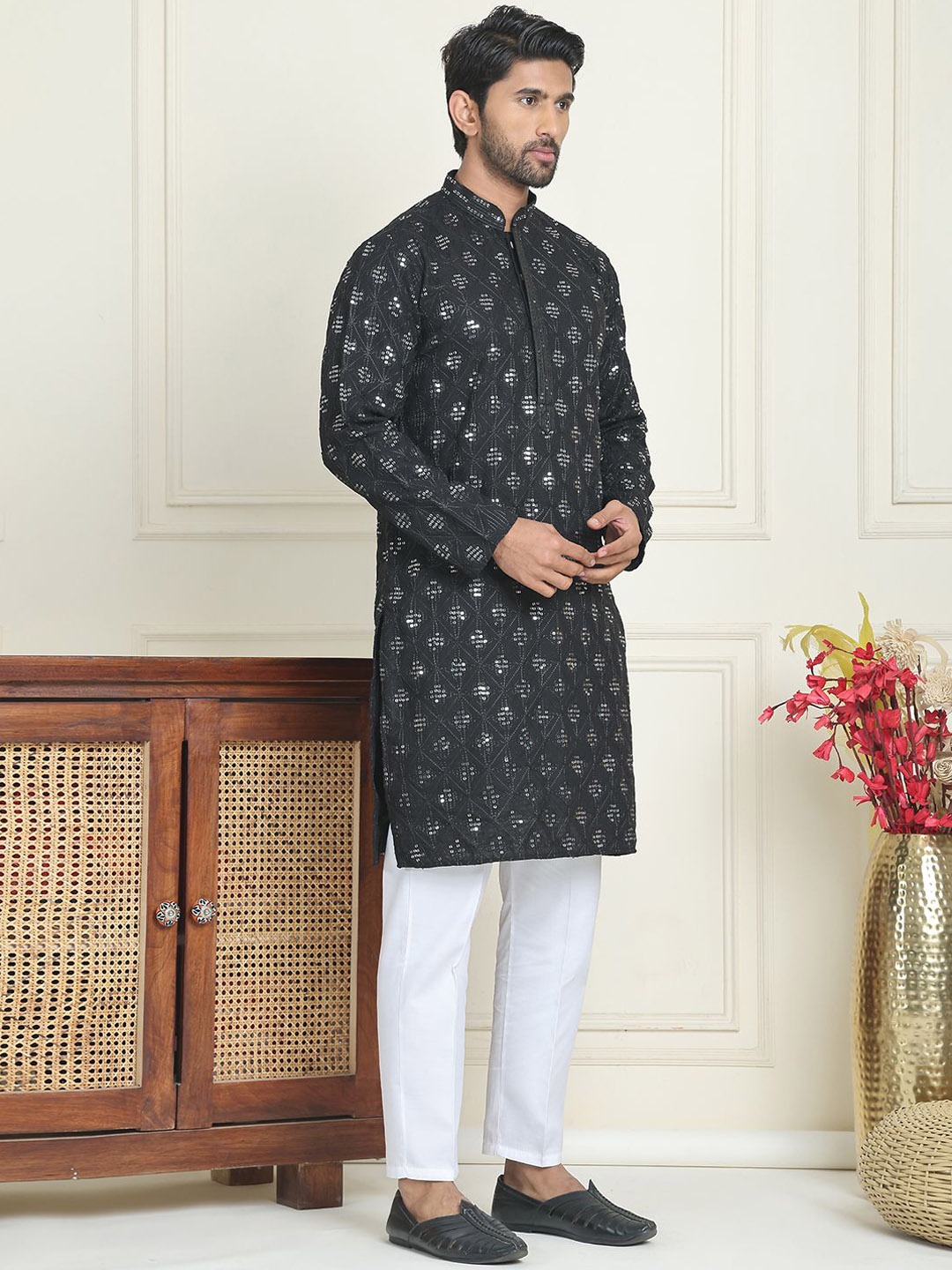 

Anouk Geometric Embroidered Mandarin Collar Sequinned Kurta with Trousers, Black