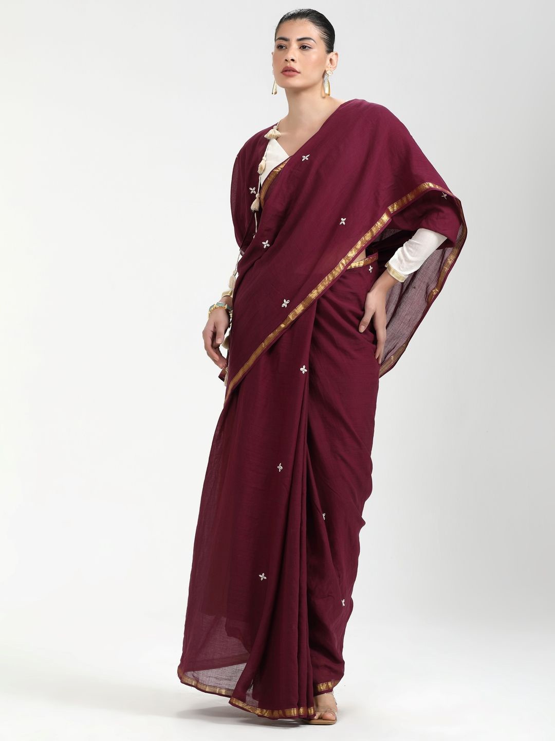 

Suha Women's Floral Embroidered Zari Pure Cotton Saree, Maroon