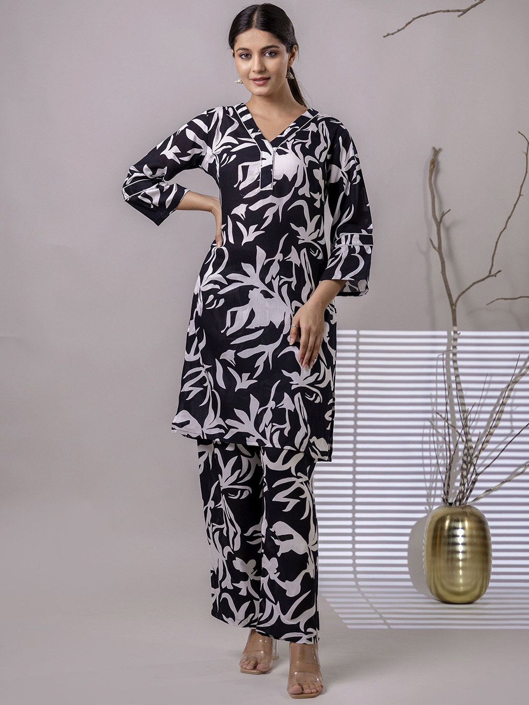 

Mokshi Printed Pure Cotton V-Neck Three-Quarter Sleeved Tunic & Palazzo Co-Ord Set, Black