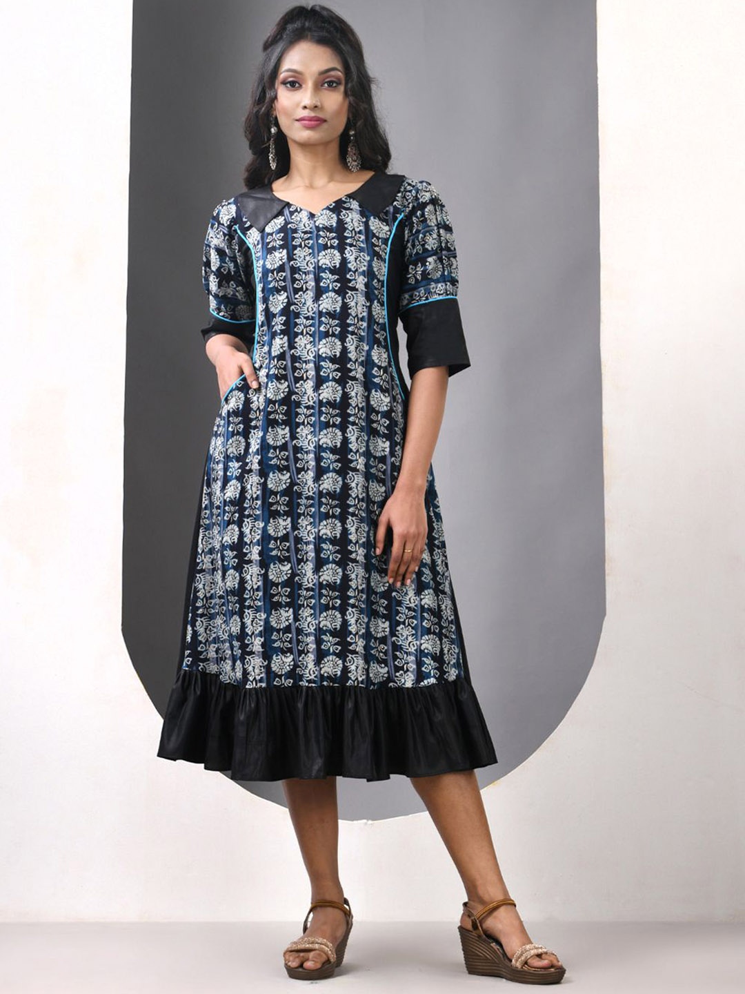 

Charukriti Printed Cotton A-line Ethnic Dress, Navy blue