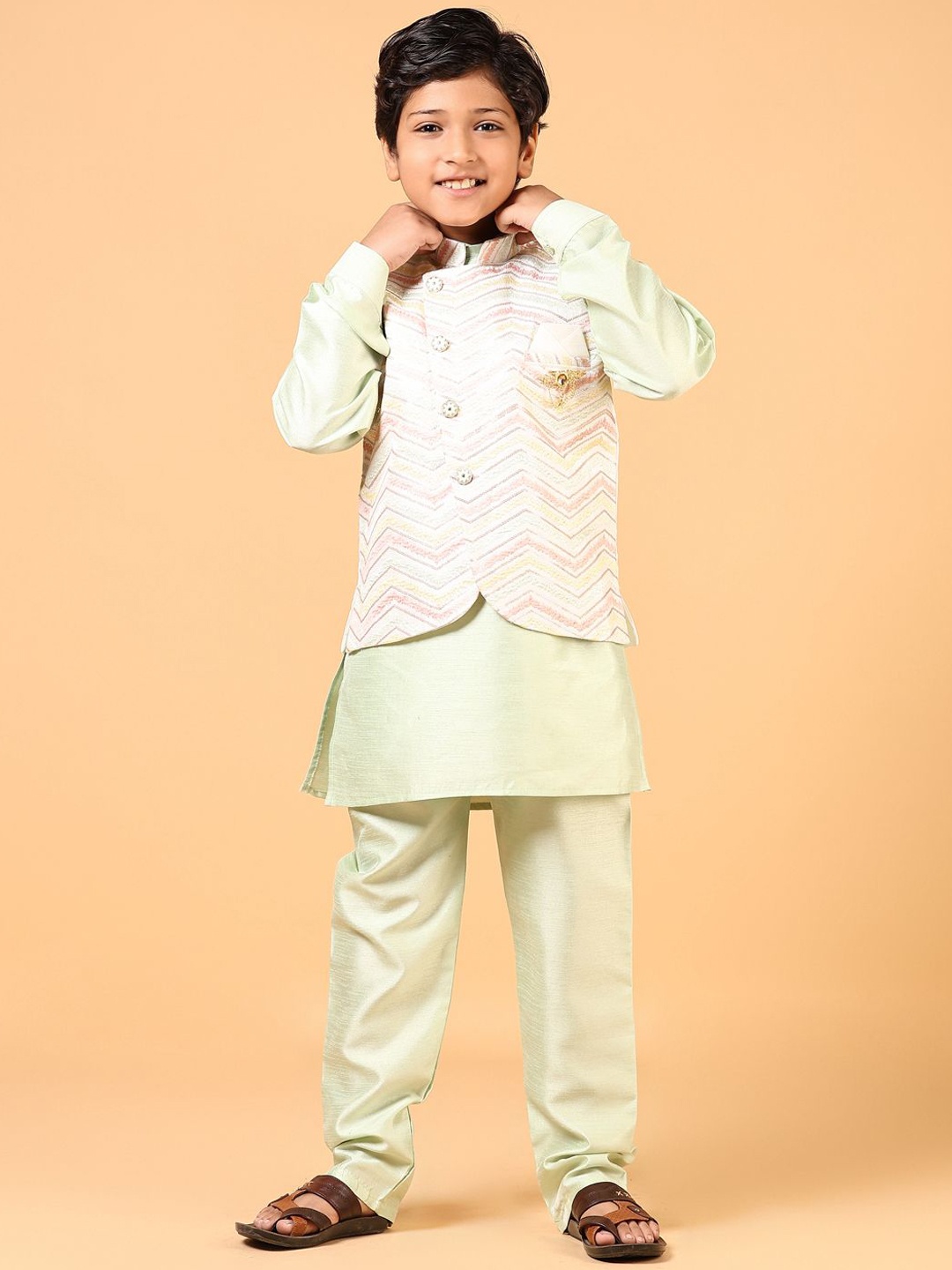 

V-Mart Infant Mandarin Collar Straight Kurta With Pyjamas, Green
