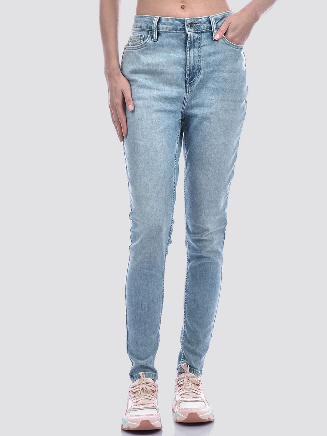 

ONLY Women Slim Fit High-Rise Light Fade Jeans, Blue