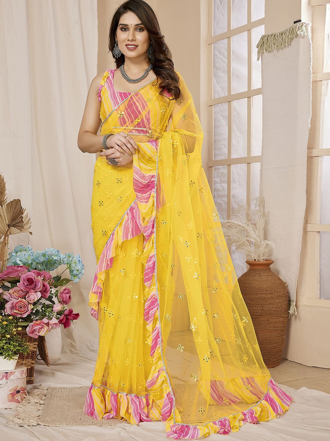 

DIVASTRI Embellished Mirror Work Net Saree, Yellow