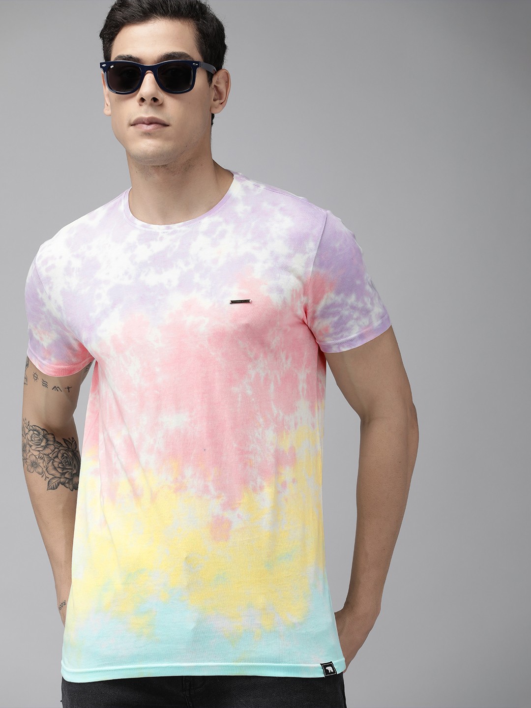 

THE BEAR HOUSE Men Pink & Yellow Tie and Dye Pure Cotton Slim Fit T-shirt